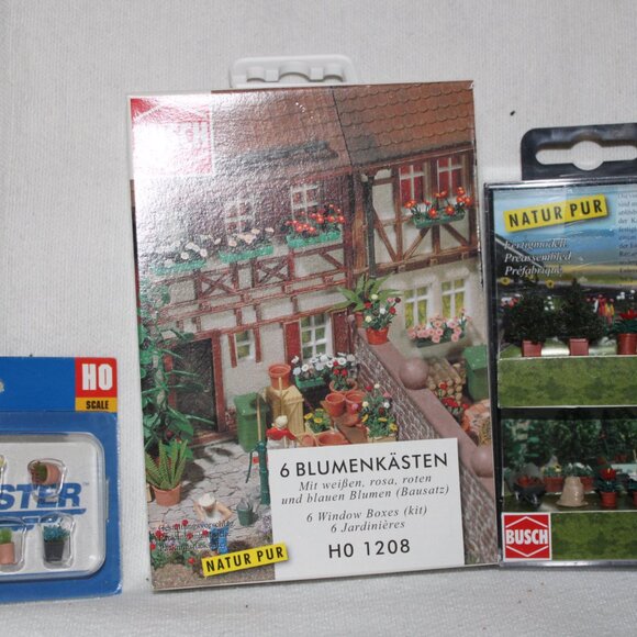 BUSCH Miniatures Lot - Outdoor Scene and Flowers "NEW" - Picture 4 of 8